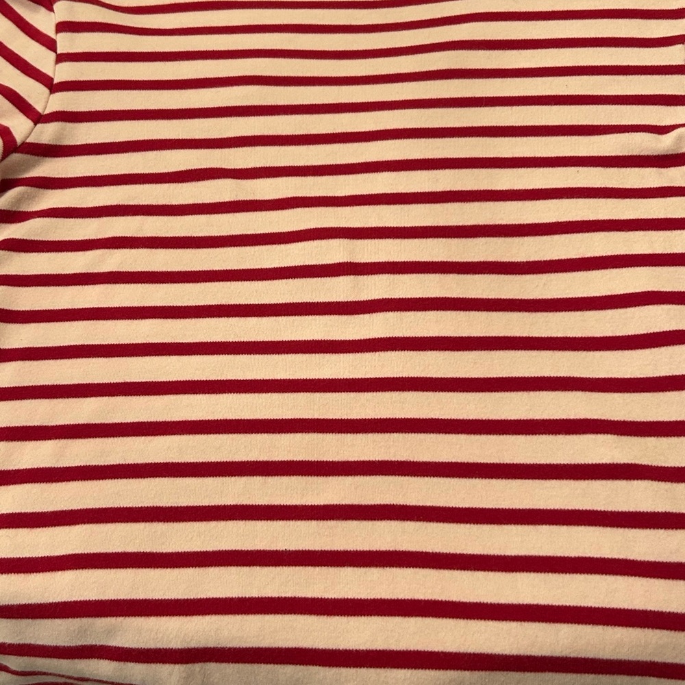 Les Trois Mats Red and White Striped Shirt (Unisex) This is a classic boatneck!